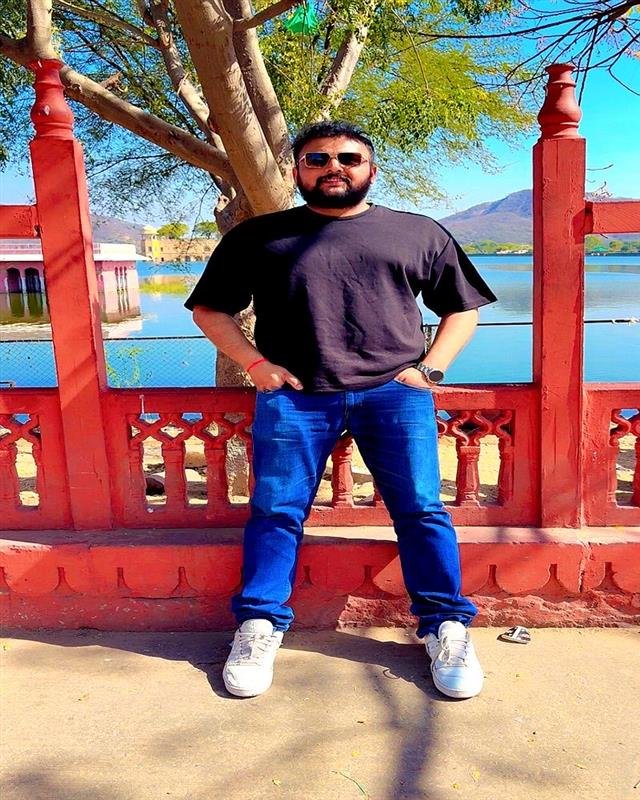 Modern Murphy bed in Gurgaon – space-saving wall bed solution for Delhi NCR homes